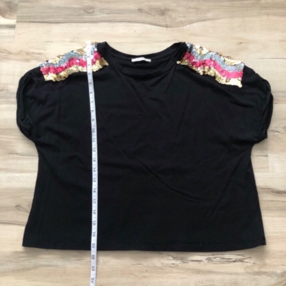 MASSIVE $10 SALE Zara Black and Pink Boxy Crop Top with Sequin Shoulders - Picture 6 of 7